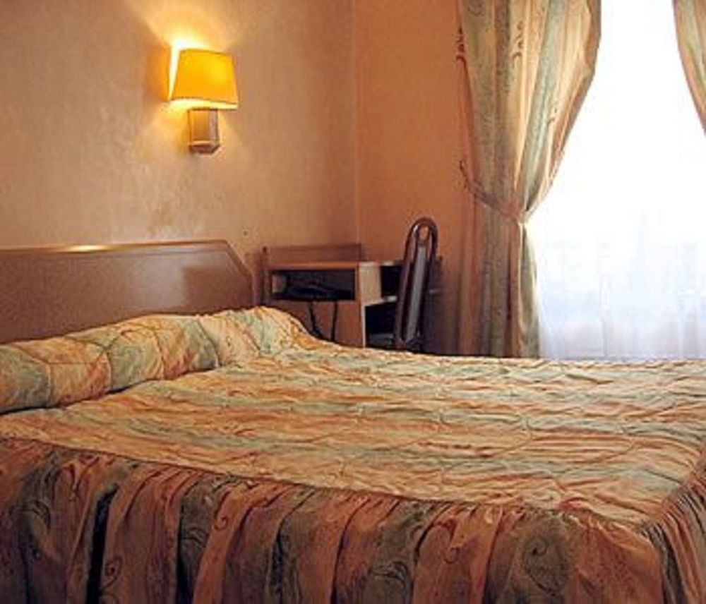 Hotel Leonard De Vinci 75011 Παρίσι Εξωτερικό φωτογραφία