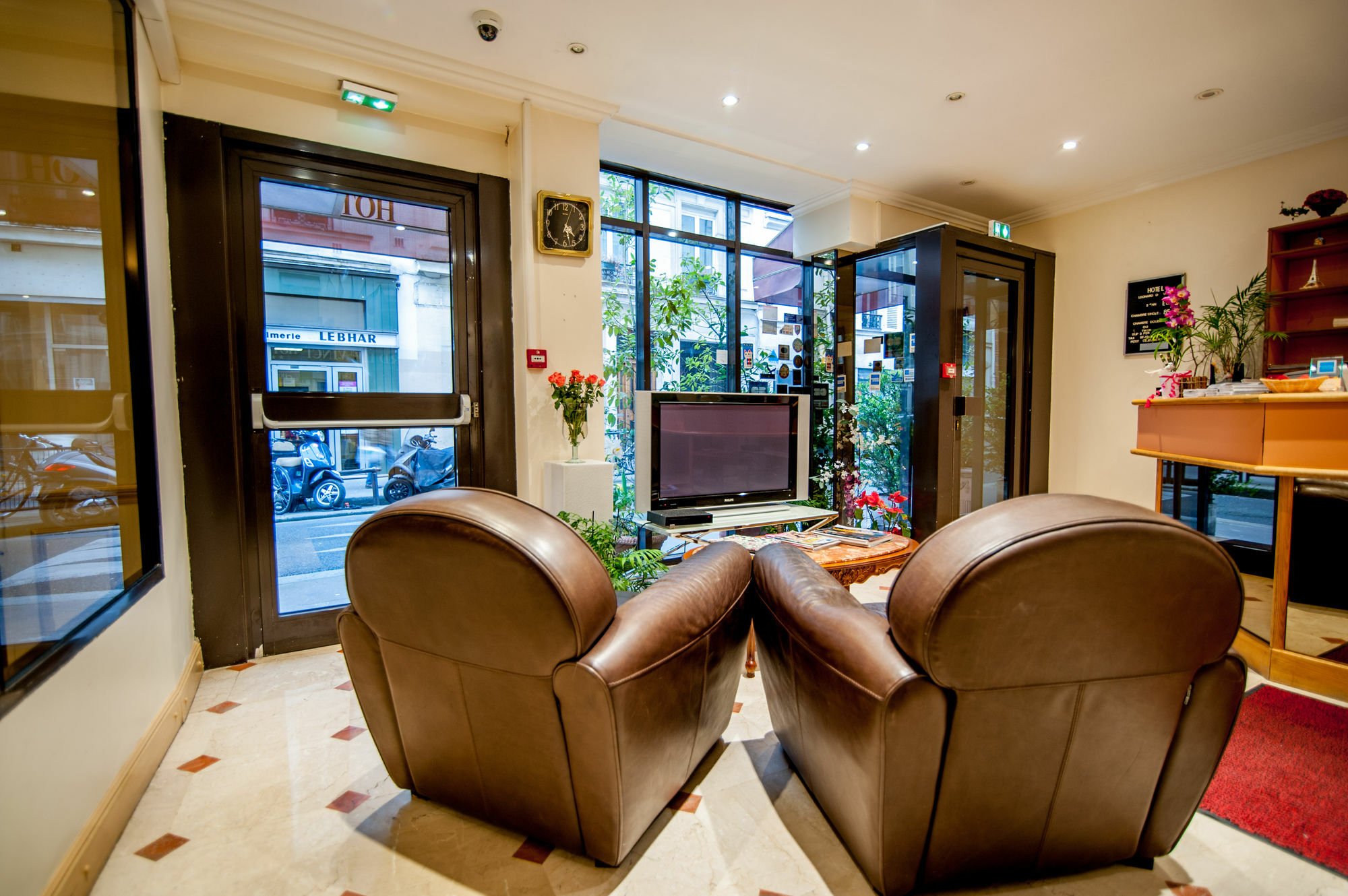Hotel Leonard De Vinci 75011 Παρίσι Εξωτερικό φωτογραφία