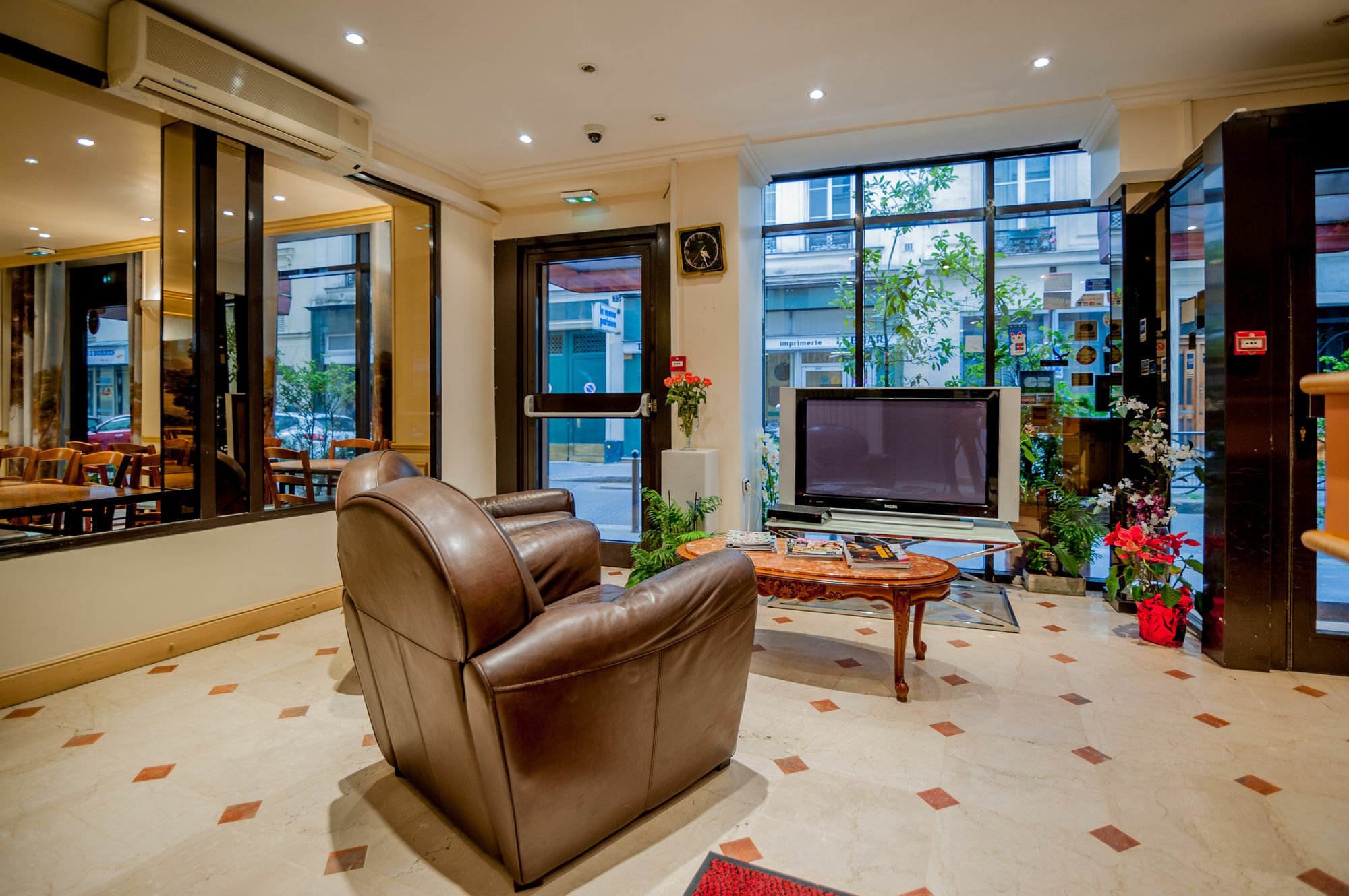 Hotel Leonard De Vinci 75011 Παρίσι Εξωτερικό φωτογραφία