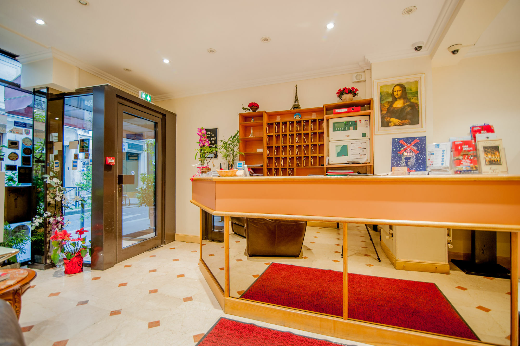 Hotel Leonard De Vinci 75011 Παρίσι Εξωτερικό φωτογραφία